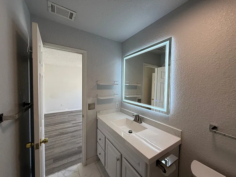 808 Saint Helena Pl — Photo 14
