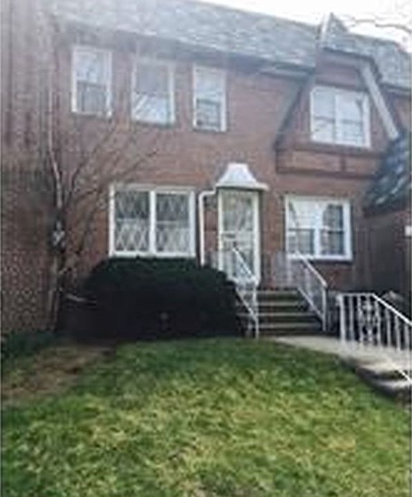 1st image of 3028 Avenue