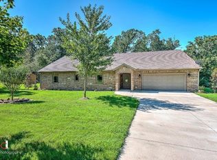 2900 W Capps Rd, Rogers, AR 72758