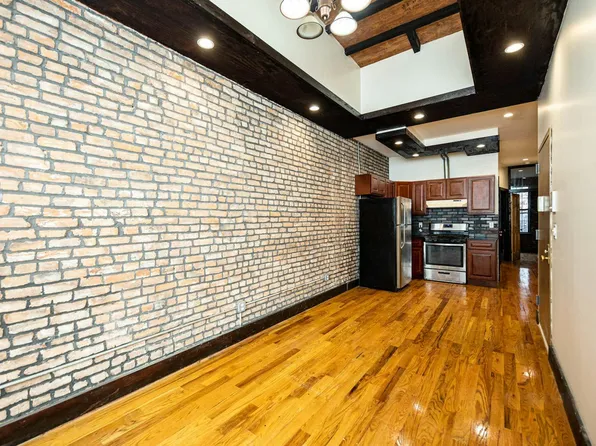 170 Irving Avenue image 8 of 14