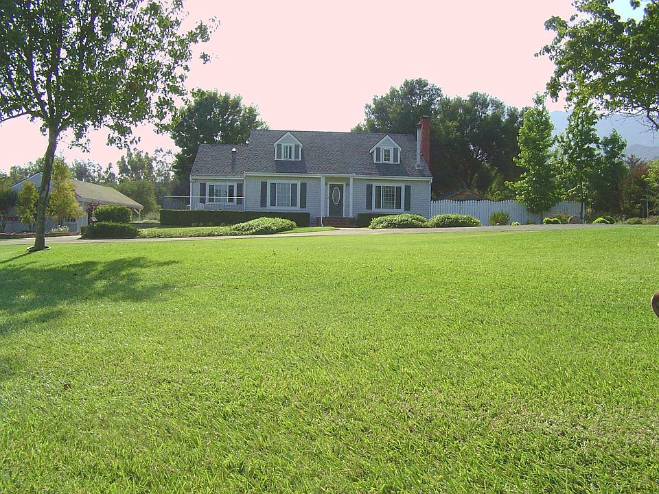 Located on one full acre of horse zonded property.