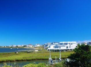 30 Dune Ln, Westhampton Beach, NY 11978