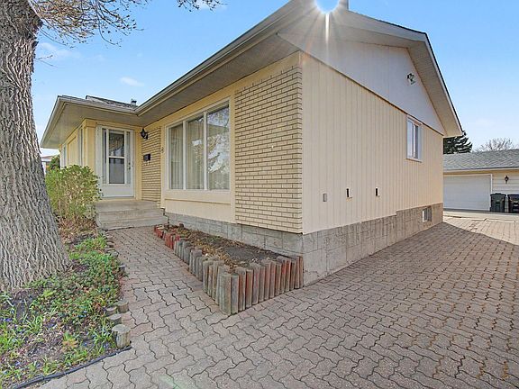 4th image of 42 Hawkins Cres