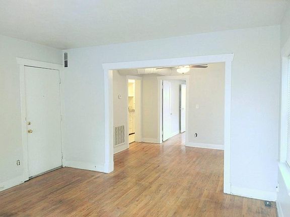 5th image of 208 W 34th St APT 1E