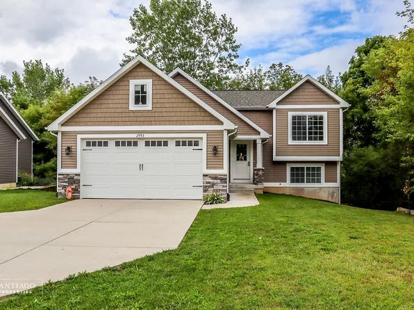 2993 Bristol Ave NW, Grand Rapids, MI 49534
