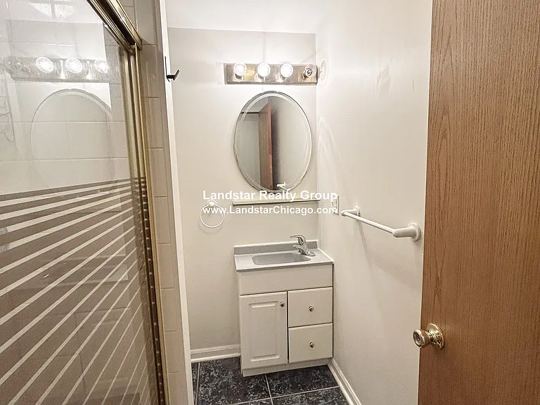 1427 N Wood St #1F — Photo 28