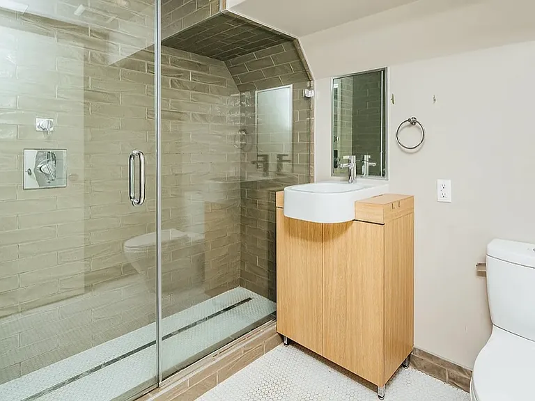 18 Monitor St #5H — Photo 8