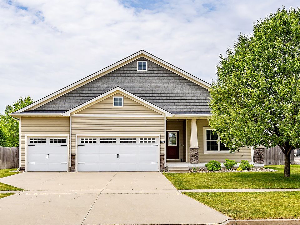 1st image of 4712 NE Briarwood Dr