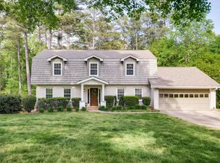 1155 Falstaff Dr, Roswell, GA 30076