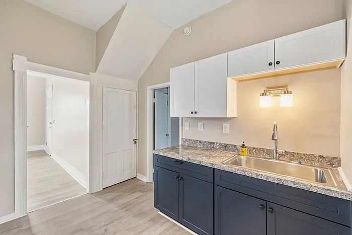 1 bed, 1.0 bath, $1,400 — Photo 1