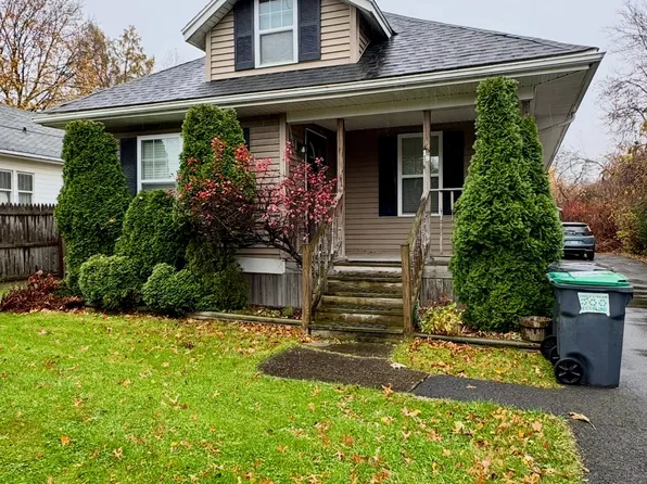 19 Glenmore Rd, Troy, NY 12180