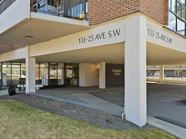 133 N 25th Ave SW #2A, Calgary, AB T2S 0K8