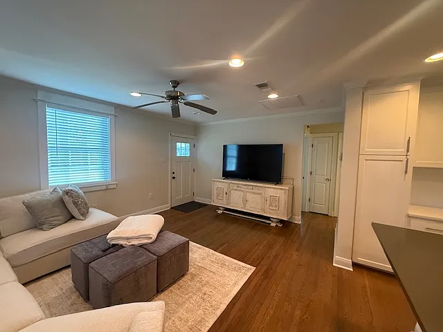4751 Orchid St — Photo 4