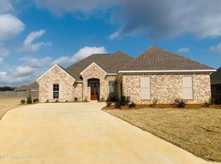 812 Glenwild Cir, Canton, MS 39046
