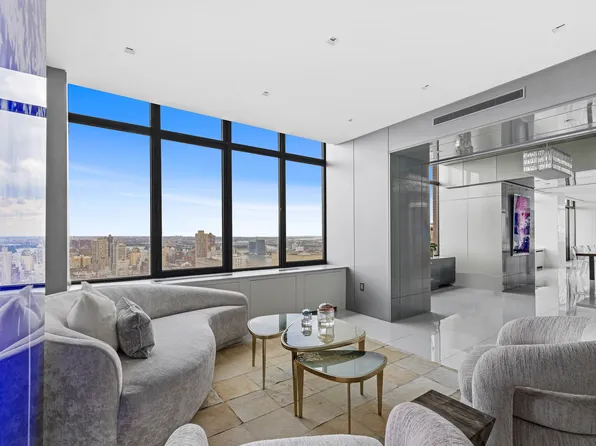 422 East 72nd Street image 3 of 22