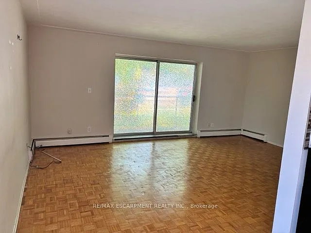 3 bed, $2,250 — Photo 4