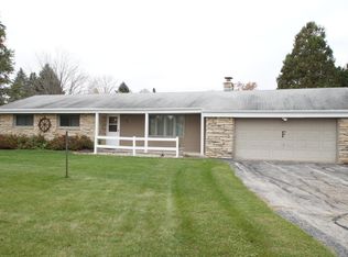 781 River Bend Rd, Grafton, WI 53024