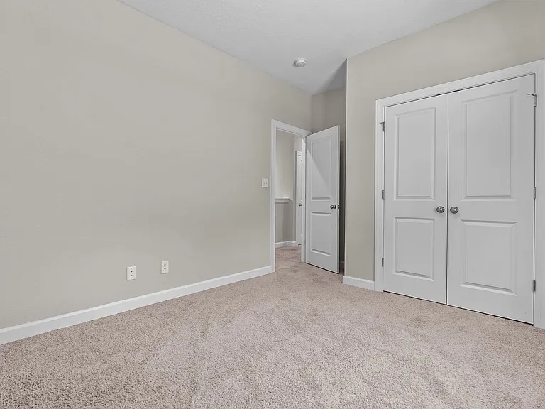 104 S Palm Ave — Photo 16