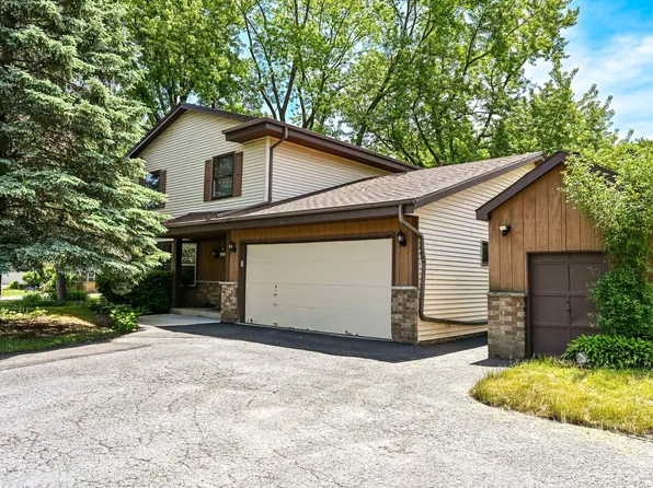 14325 W Lincoln AVENUE, New Berlin, WI 53151