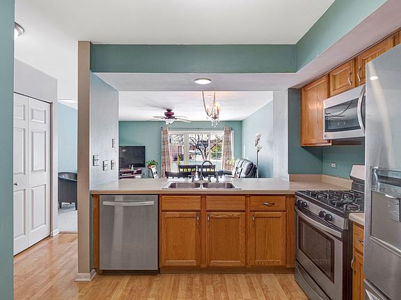 2nd image of 1807 Grove Ave