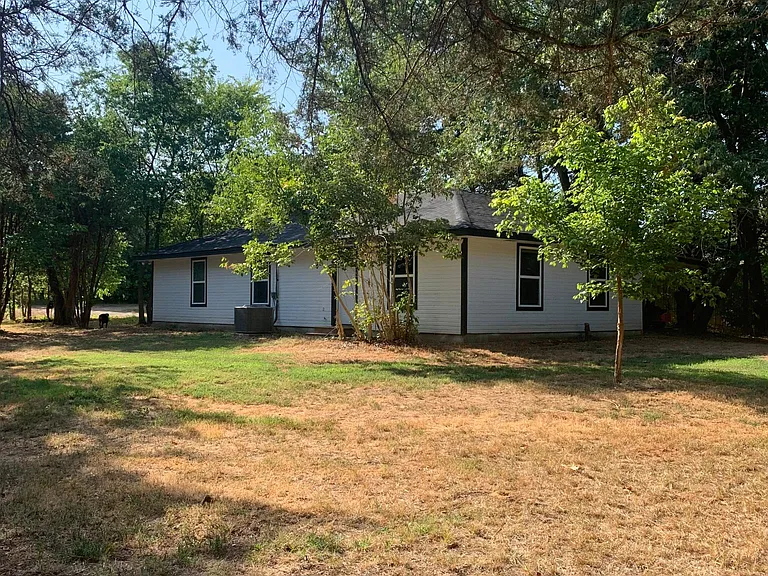 234 Ivy Dr — Photo 6