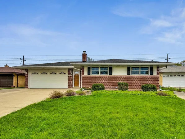 453 Ambleside Rd, Des Plaines, IL 60016