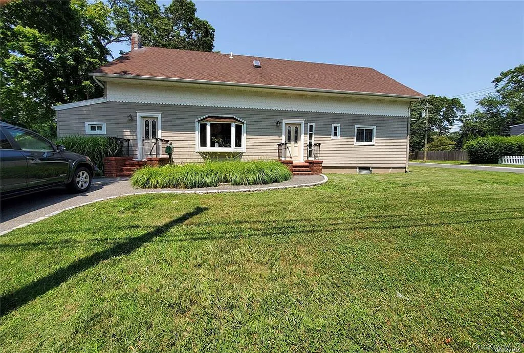 4 bed, 2316 sqft, $5,250 — Photo 1