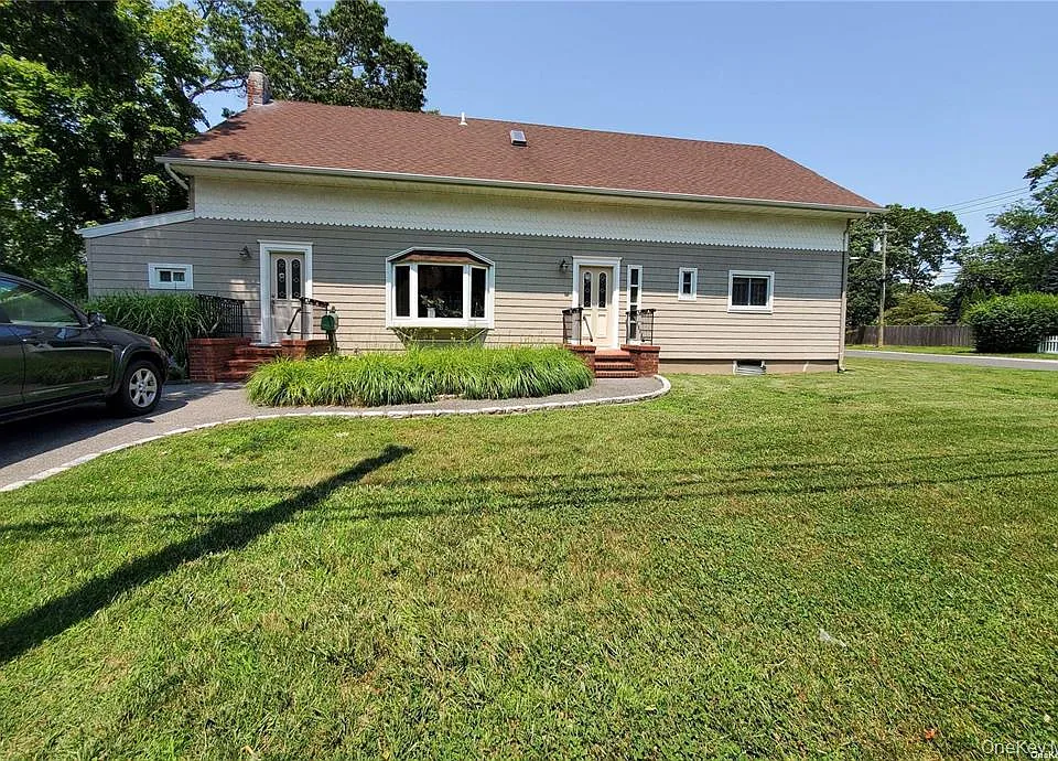 46 Laurel Ave