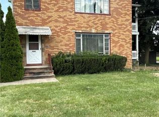 1560 Broadrock Ct, Parma, OH 44134