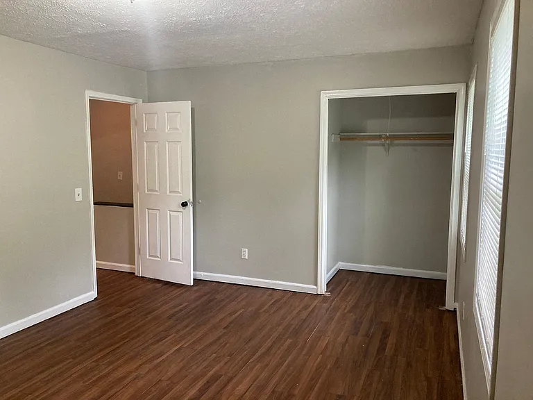 2936 Lakemont Dr SW — Photo 15