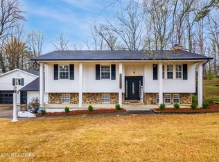 10012 Bluegrass Rd, Knoxville, TN 37922