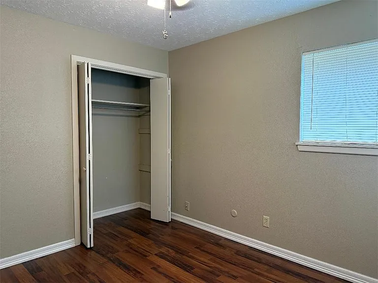 205 Broadway St — Photo 26