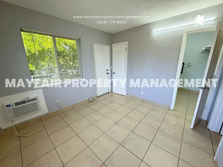 100 NW 30th Ave #7 — Photo 4