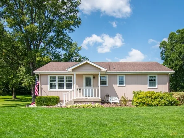 55 Cyland Ave, East Palestine, OH 44413