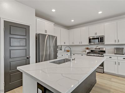 7122 Red Gulch St, North Las Vegas, NV, 89084