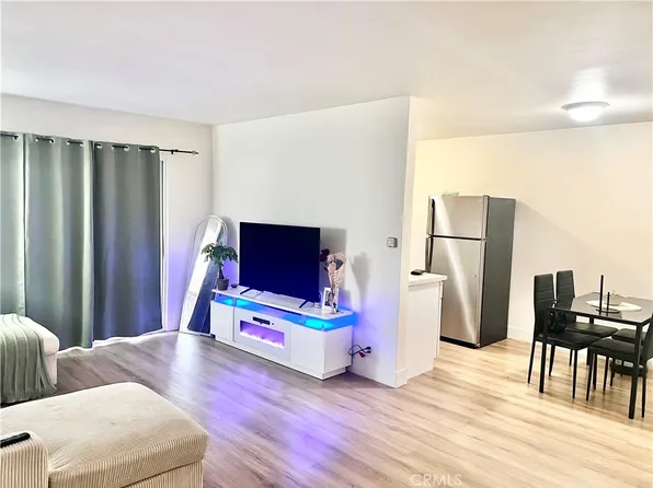 1250 E 3rd St APT 8, Long Beach, CA 90802