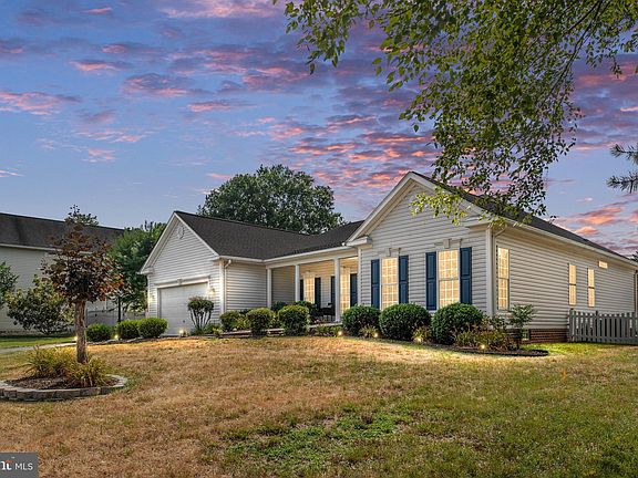 2nd image of 2703 Glendas Way