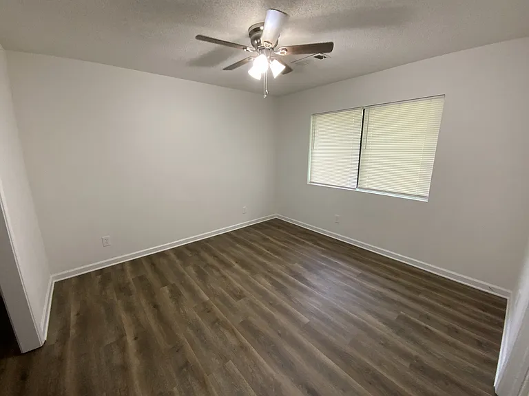 3977 Darryl Ln — Photo 6