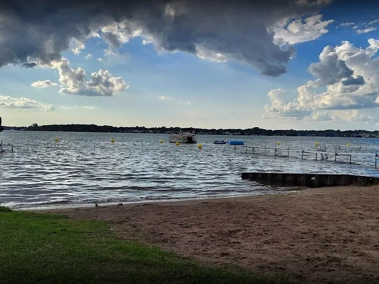 CASS LAKE BEACH 6 MINUTE WALK
