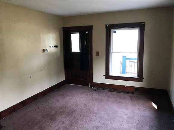 4th image of 105 Mehard Ave