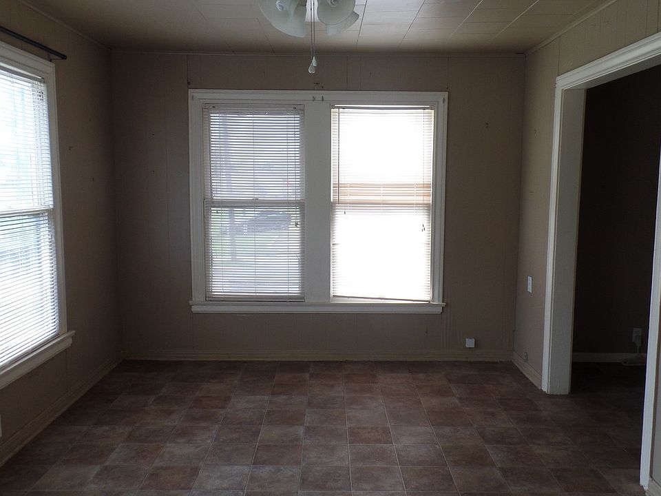 1st image of 704 E Guadalupe St