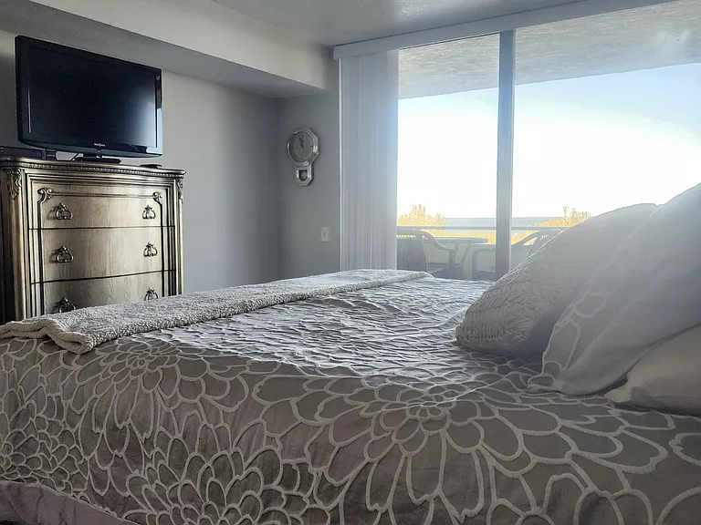 5915 Sea Ranch Dr #404 — Photo 11