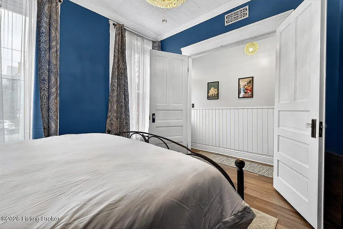 2 bed, 1050 sqft, $1,650 — Photo 3