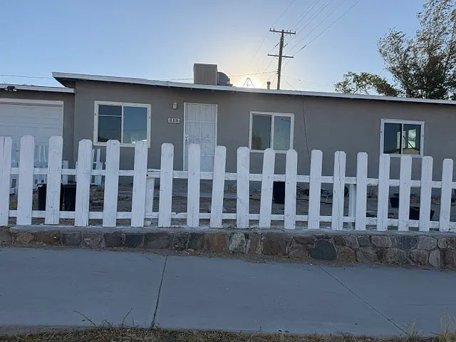 6 bed, 1482 sqft, $2,150 — Photo 3