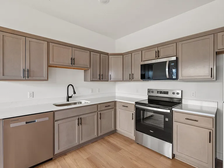 1206 SW Franklin Ct — Photo 29