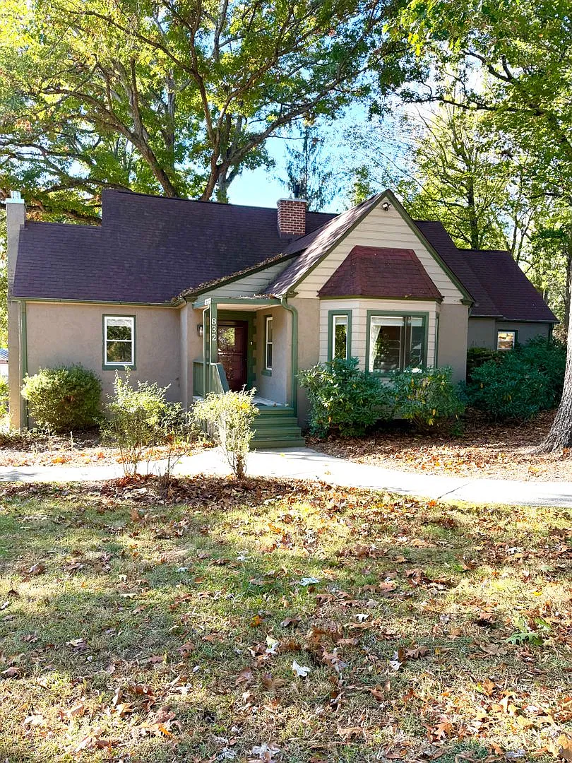 Charming 4-Bedroom, 3-Bath Home in Asheville — Photo 1
