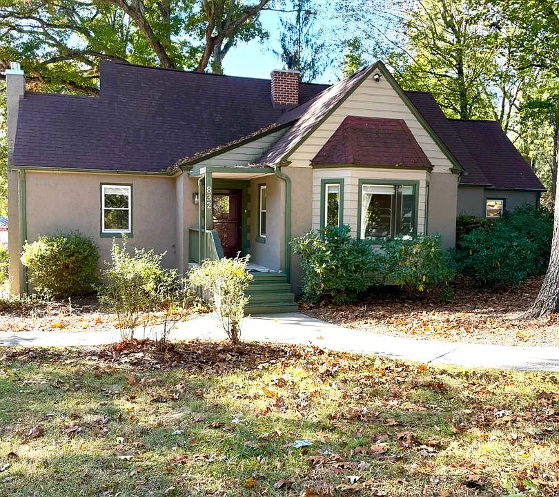 832 Sand Hill Rd