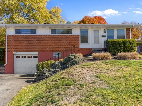 587 Firethorne Dr, Monroeville, PA 15146