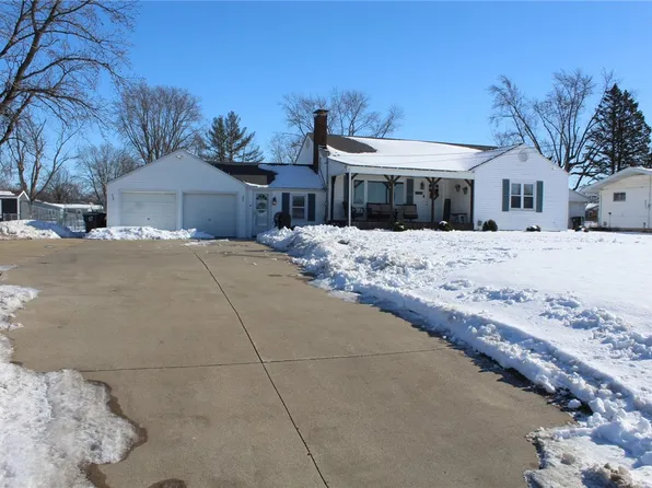 500 N State Route 121, Mt Zion, IL 62549