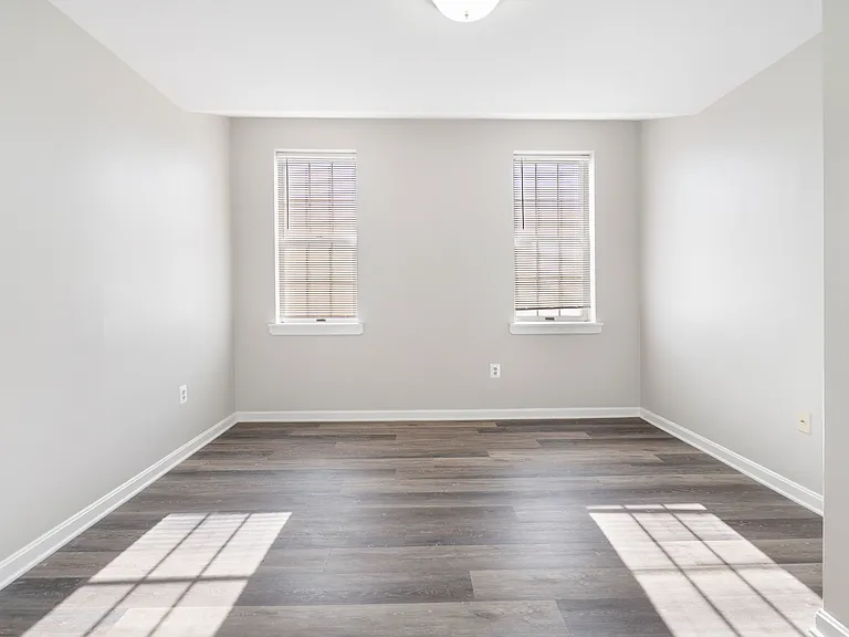 1512 E Lafayette Ave — Photo 22
